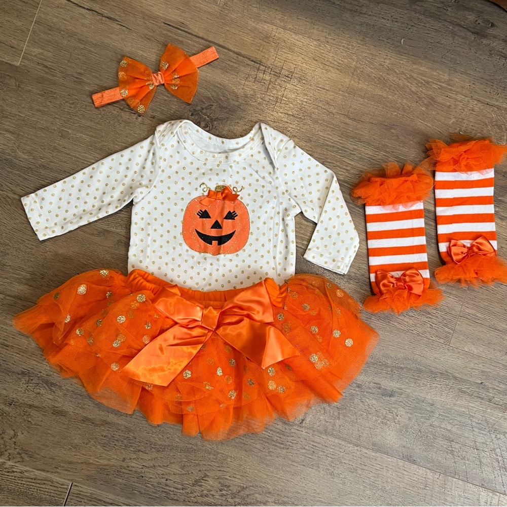 Baby Essentials Halloween Outfit, size 3 months